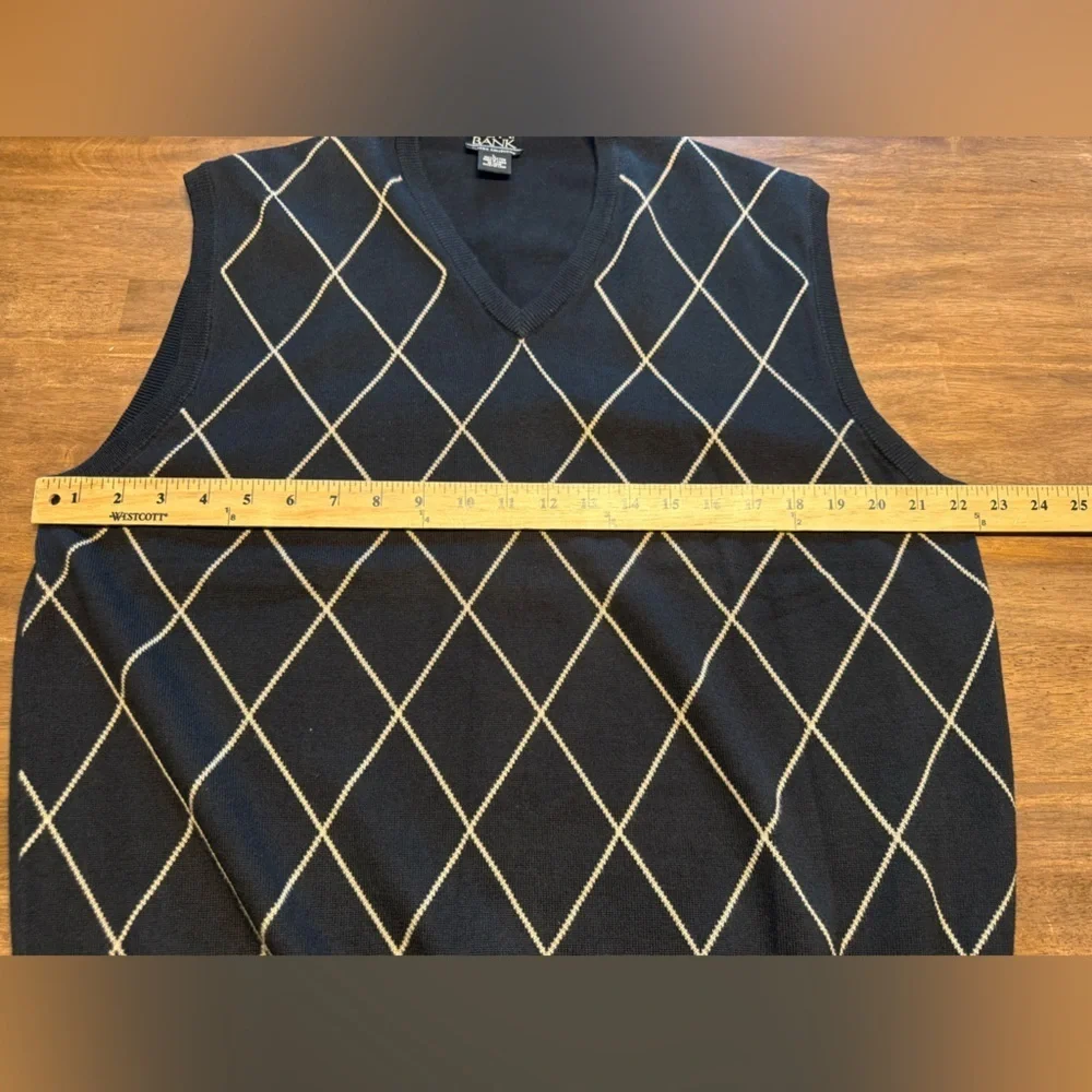 Jos. A. Bank Classic Collection V Neck Sweater Vest SZ L Argyle Black Tan Cotton